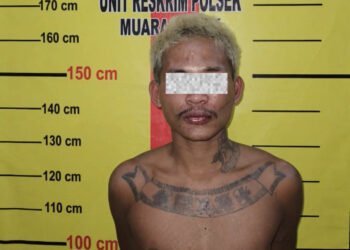 Ancam Warga hingga Ajak Petugas Duel Pakai Badik, Pria di Muara Badak Kini Diciduk Polisi