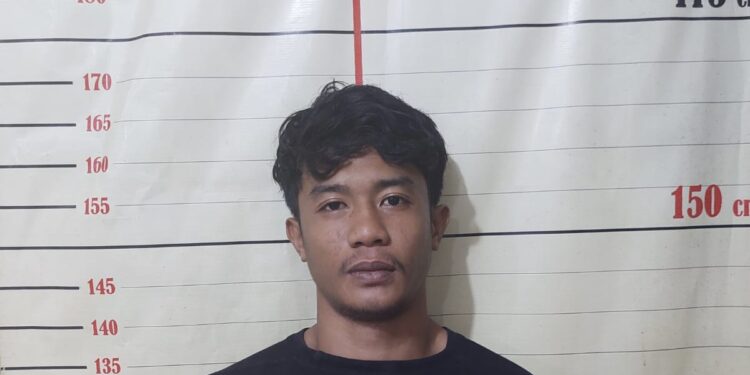 Pengedar di Bontang Barat Digrebek Polisi Saat Sedang Bungkus Sabu