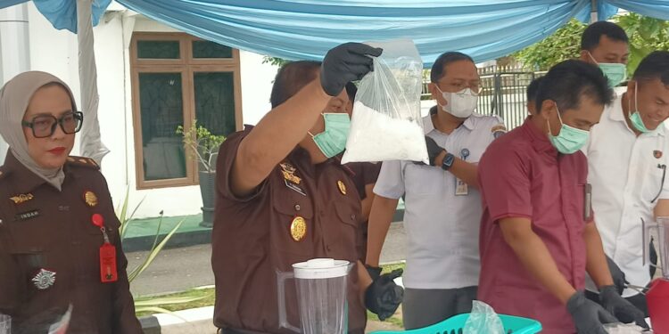 Kejari Bontang Musnahkan Barang Bukti 621 Gram Sabu Dengan Cara Diblander