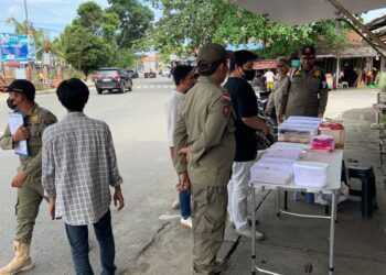 Satpol PP Bontang Kembali Ingatkan Pedagang Agar Tidak Berjualan di Trotoar