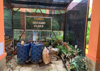 Serambi Flora SDN 006 Bontang Selatan, Tanam Karakter Peduli Lingkungan Sejak Dini