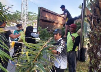 Jelang Peringatan HUT ke-81 RI, Dispopar-Ekraf Bontang Mulai Lakukan Pembersihan di Lokasi Upacara